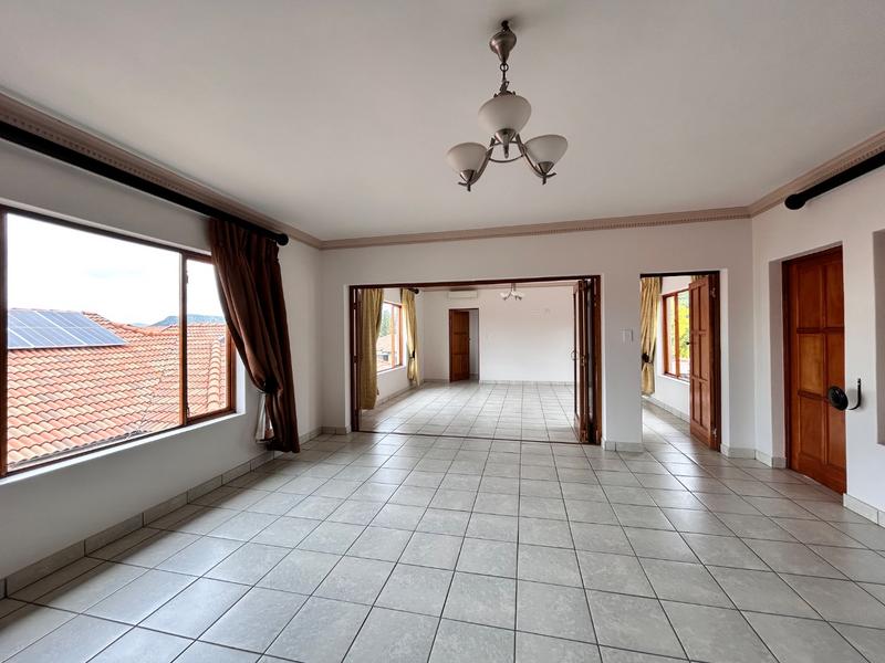5 Bedroom Property for Sale in Birdwood Estate North West